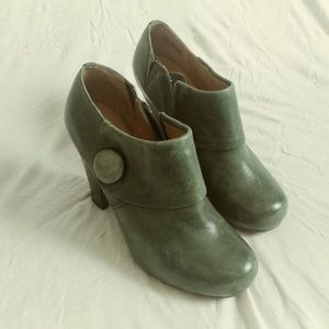 Miz Mooz Maya Booties size 6